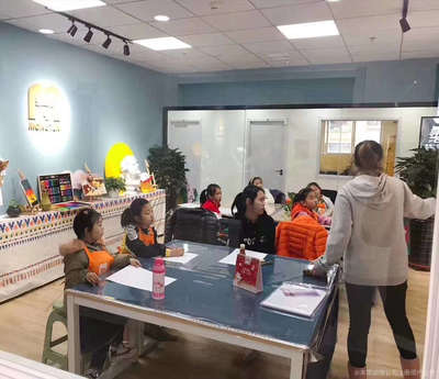 智翔(大连)教育咨询服务 专业导航，点亮求学与职业发展之路